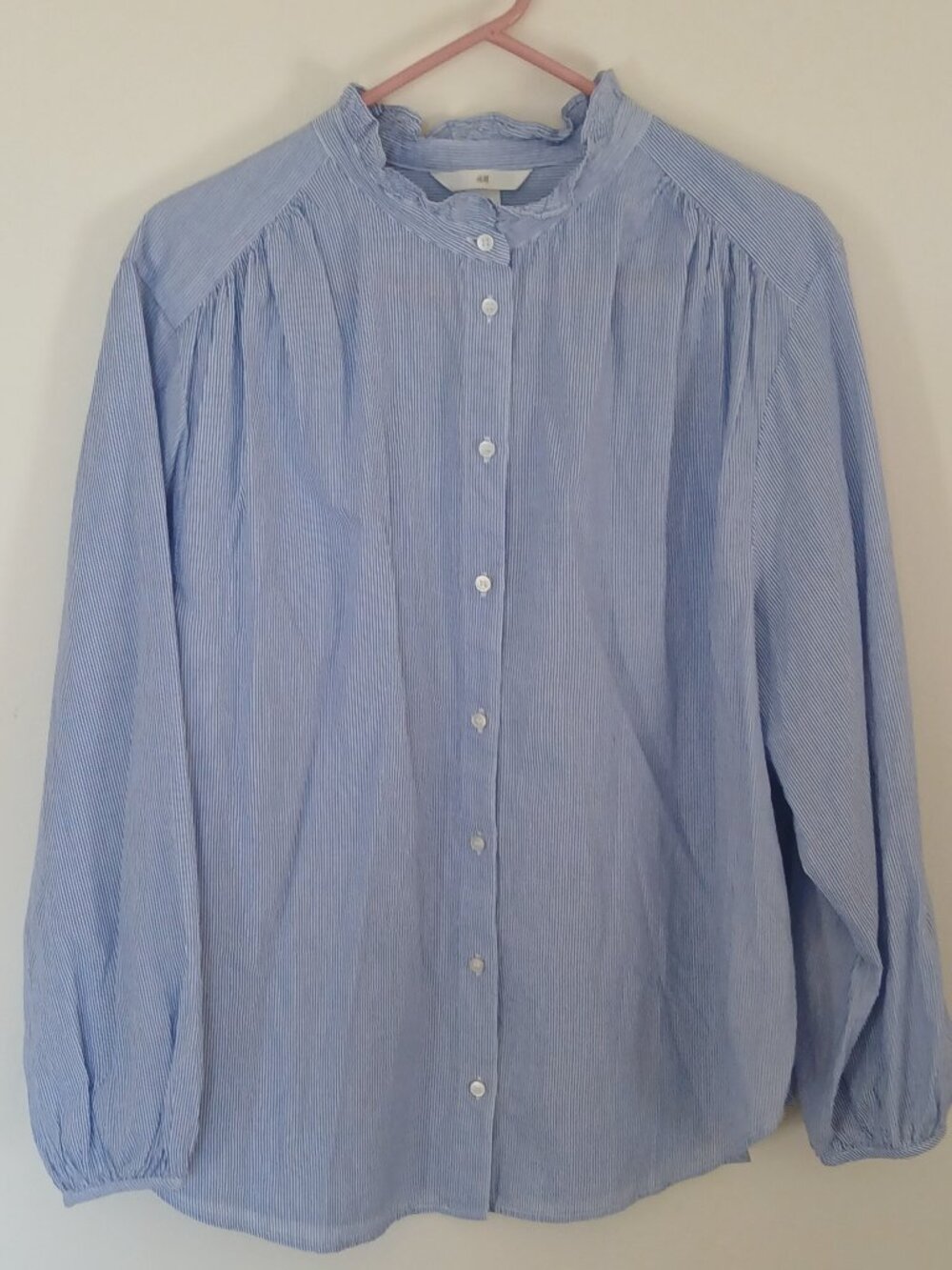 H & M striped oxford ruffle collar blouse L blue and white new without tags